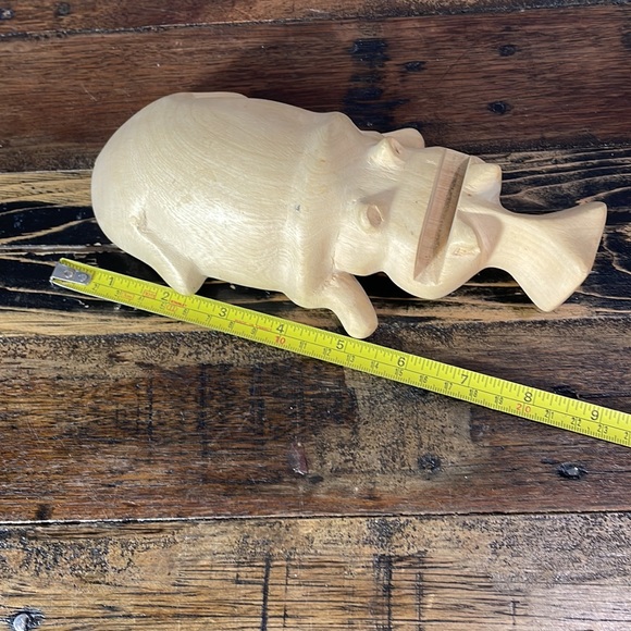 Adorable hippo wooden glasses holder.  Made in Kenya. - Picture 6 of 10